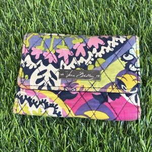 Vera Bradley Quilted Trifold Wallet Floral Multicolor ID Window Snap Closure